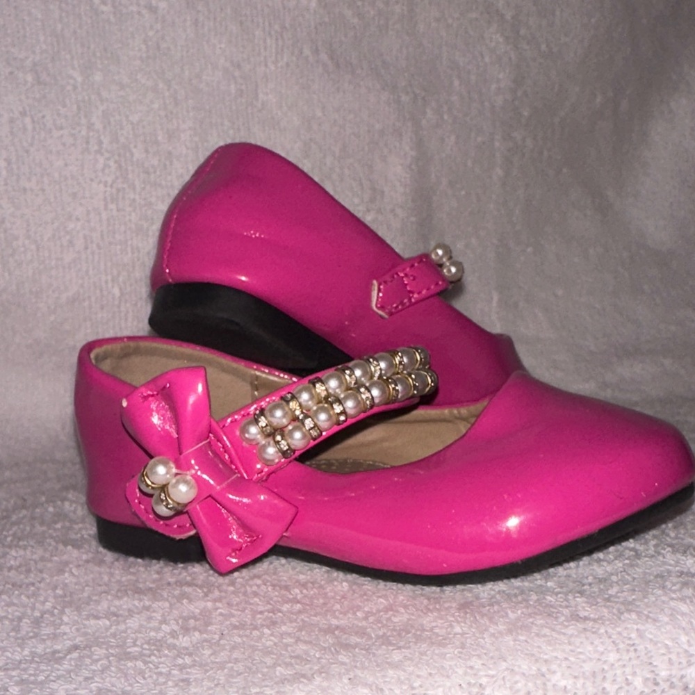 Charming Pink Kids Dress Shoes with Pearl Details